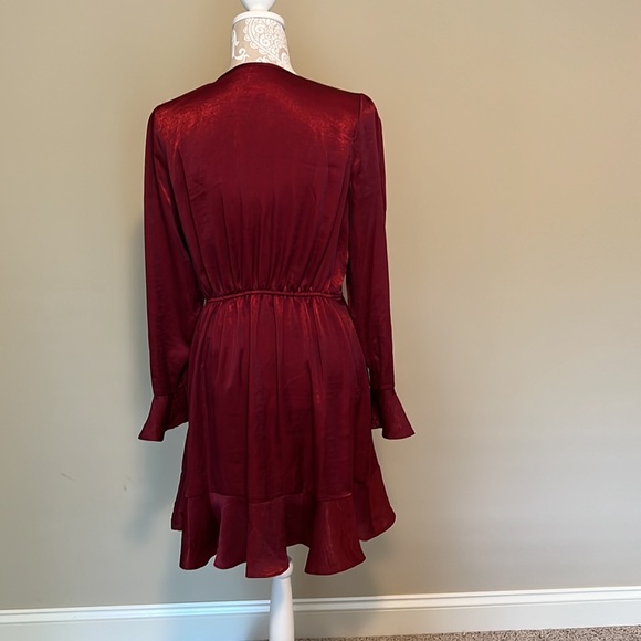Xhilaration Dress size M. Long sleeve. Lace accents at neck. Trumpet sleeves. - Picture 5 of 7
